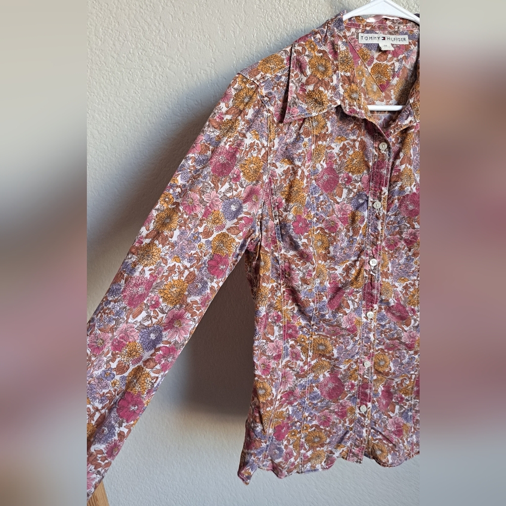 Tommy Hilfiger Pink Fall Floral Longsleeve Button Down Size Medium - Picture 3 of 9